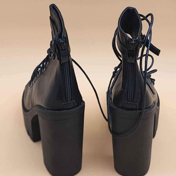 🖤Goth 🖤inspired black chunky heels Woman's shoes. Size 8.5 Euro 39👠👠 - Picture 4 of 7